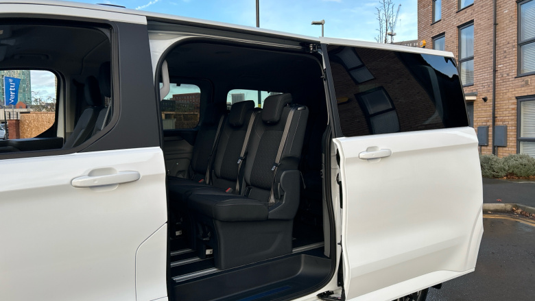 Ford Tourneo Custom 320 L1 Diesel Fwd 2.0 EcoBlue 136ps H1 Titanium 8 seater Auto